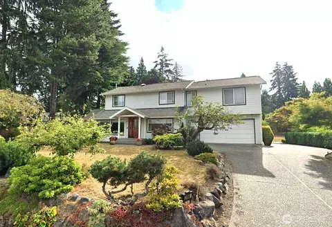 2060 90th Pl NE, Clyde Hill, WA 98004