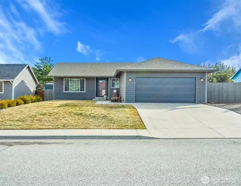 2502 Aviation Dr, East Wenatchee, WA 98802