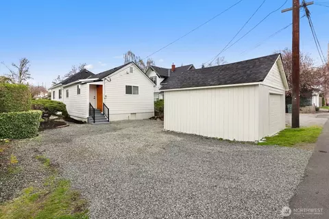 Exterior - 1913 Colby Ave, Everett, WA 98201 photo 2 of 3