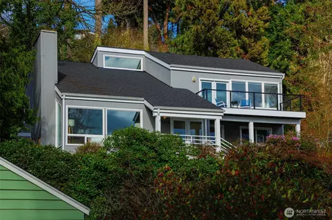 13215 42nd Ave NE, Seattle, WA 98125