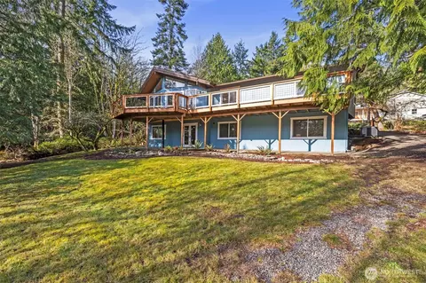 60 Cressey Ln, Port Ludlow, WA 98365