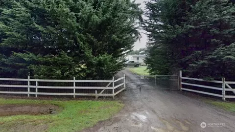 15607 22nd Ave NW, Marysville, WA 98271