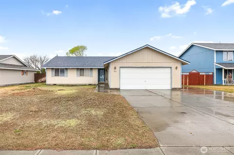 5011 Robert Wayne Dr, Pasco, WA 99301
