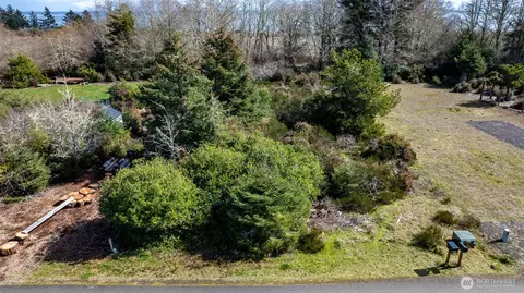 212 Olympic View Ave NE, Ocean Shores, WA 98569