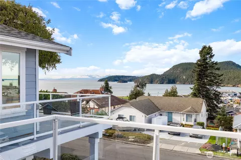 5002 Macbeth Dr, Anacortes, WA 98221