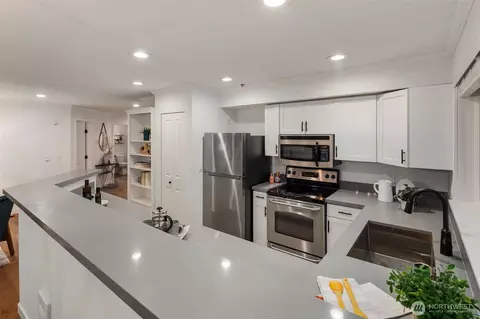 12019 NE 204th Pl #D-302, Bothell, WA 98011 photo 5