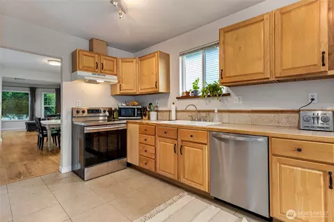 Kitchen - 2418 Chestnut St, Everett, WA 98201 photo 1 of 2
