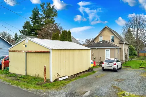 Exterior - 2418 Chestnut St, Everett, WA 98201 photo 3 of 3