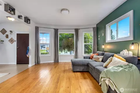 Other - 2418 Chestnut St, Everett, WA 98201 photo 1 of 10
