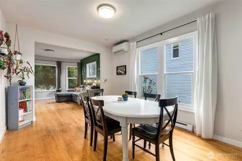 Dining - 2418 Chestnut St, Everett, WA 98201 photo 2 of 2