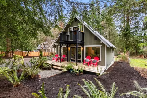 37000 Cypress Dr NE, Hansville, WA 98340