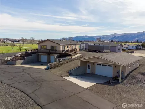 505 Desert Aire Dr SW, Mattawa, WA 99349