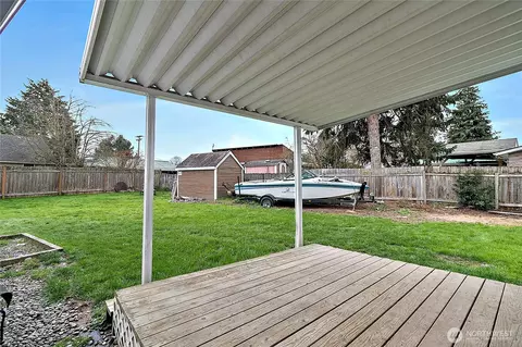 Exterior - 7308 Riverside Rd E, Sumner, WA 98390 photo 3 of 9