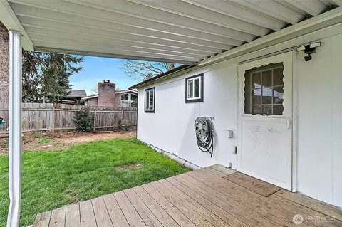 Exterior - 7308 Riverside Rd E, Sumner, WA 98390 photo 4 of 9