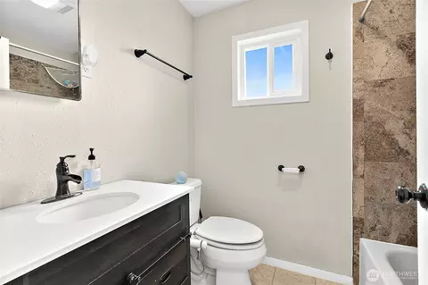Bath - 7308 Riverside Rd E, Sumner, WA 98390 photo 1 of 1