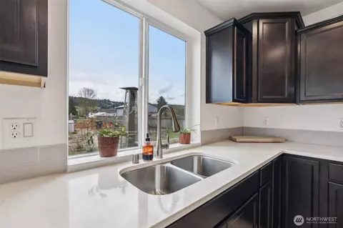 8311 Riverside Dr E, Sumner, WA 98390 photo 7