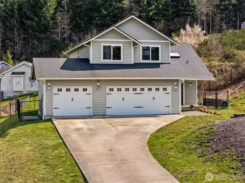 420 S 1st St, Mccleary, WA 98557