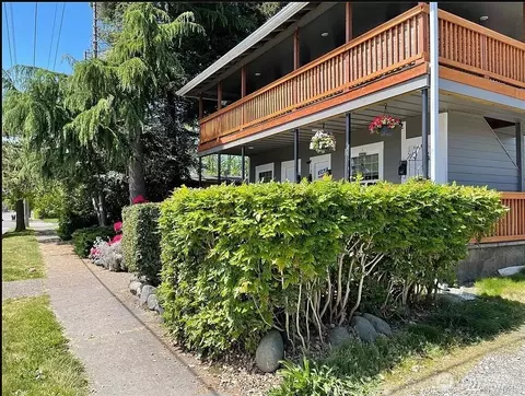 111 W 3rd St, Centralia, WA 98531