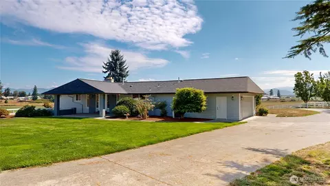 Exterior - 20115 SE 424th St, Enumclaw, WA 98022 photo 1 of 10