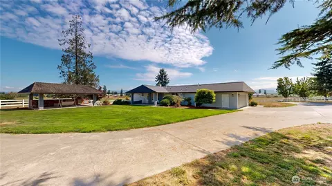 Exterior - 20115 SE 424th St, Enumclaw, WA 98022 photo 8 of 10