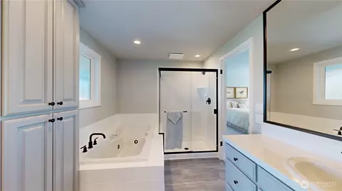 Bath - 20115 SE 424th St, Enumclaw, WA 98022 photo 2 of 3