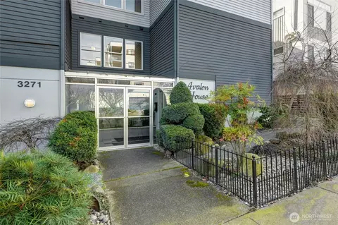 3271 SW Avalon Way #103, Seattle, WA 98126