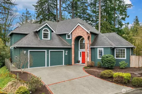 255 SW Edgewood Ct, Issaquah, WA 98027