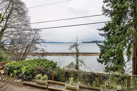 12733 Possession Ln, Edmonds, WA 98026