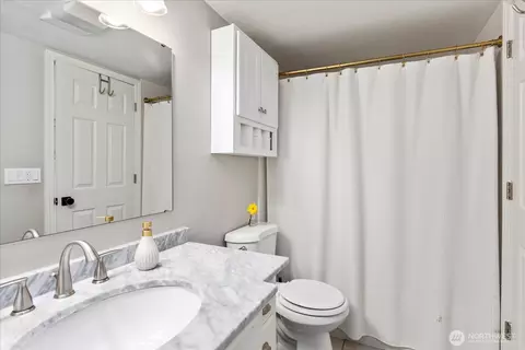 Bath - 311 128th St SE #E210, Everett, WA 98208 photo 2 of 2