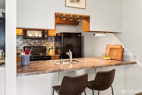 Kitchen - 311 128th St SE #E210, Everett, WA 98208 photo 3 of 3