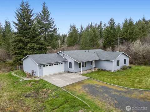891 Logan Hill Rd, Chehalis, WA 98532
