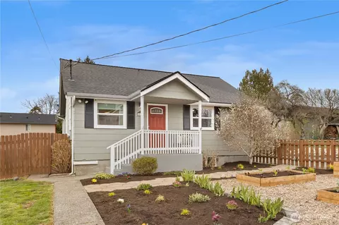 516 SW 134th St, Burien, WA 98146