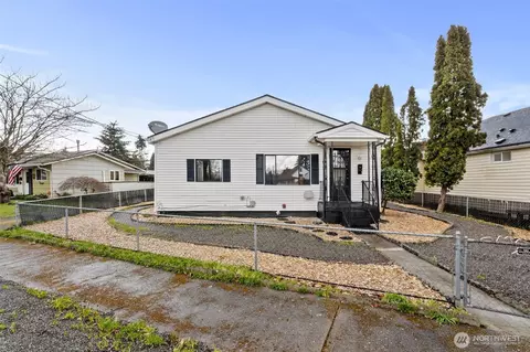 1209 Alexander St, Centralia, WA 98531