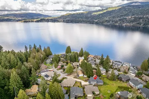 51 N Point Dr, Bellingham, WA 98229