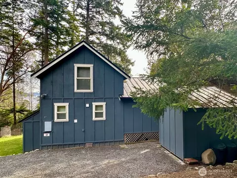 37 Huckleberry Way, Eastsound, WA 98245