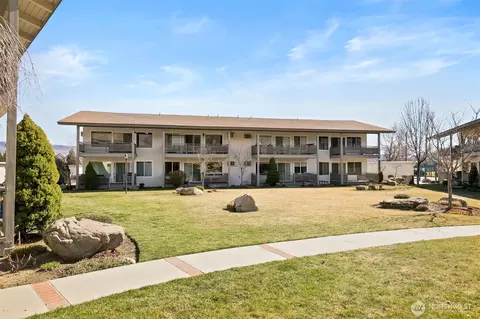 10 S Cove Ave #13, Wenatchee, WA 98801