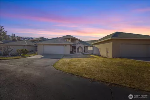 827 Desert Canyon Blvd, Orondo, WA 98843