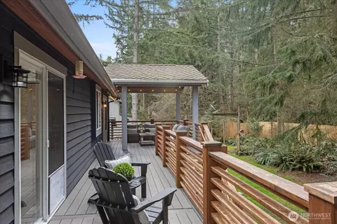 Exterior - 20304 45th Dr SE, Bothell, WA 98012 photo 5 of 9
