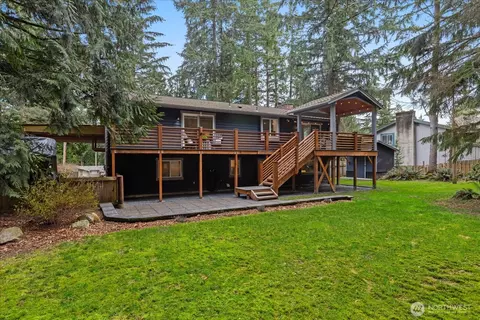 Exterior - 20304 45th Dr SE, Bothell, WA 98012 photo 7 of 9