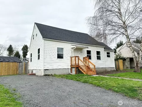 249 Carolina St, Longview, WA 98632