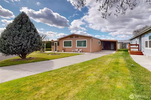 1455 SE Osprey Ln, College Place, WA 99324