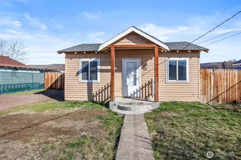 717 Laurel St, Yakima, WA 98902