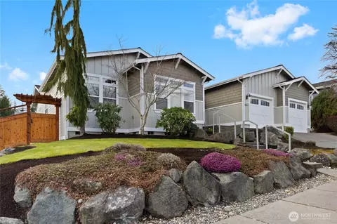 2011 27th Pl, Anacortes, WA 98221