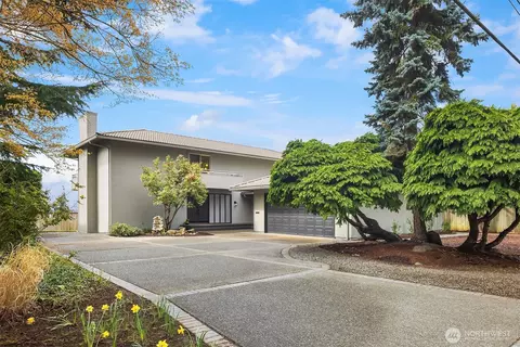 6815 84th Ave SE, Mercer Island, WA 98040