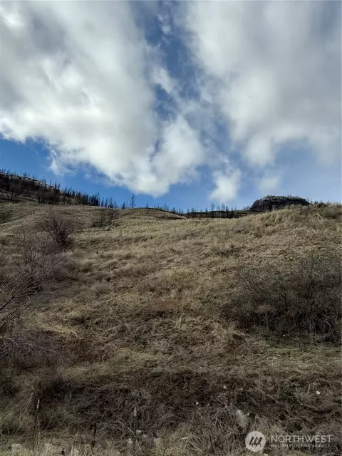 28 Eagles Bluff Rd, Oroville, WA 98844