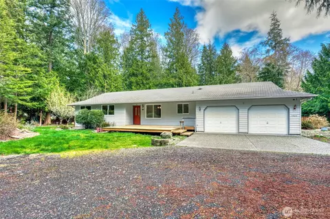 1023 Chardonnay Pl, Camano Island, WA 98282