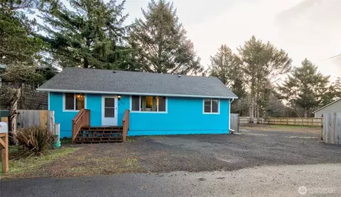 344 Clover Creek Ave NW, Ocean Shores, WA 98569