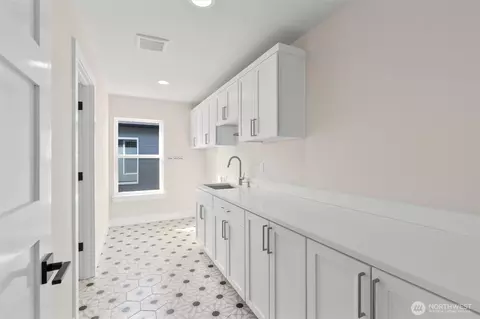 Other - 421 Rockefeller Ave, Everett, WA 98201 photo 6 of 6