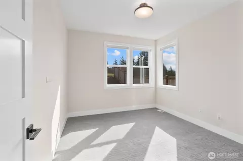 Bedroom - 421 Rockefeller Ave, Everett, WA 98201 photo 1 of 10
