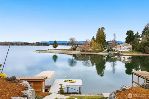 4819 Lakeridge Dr E, Lake Tapps, WA 98391